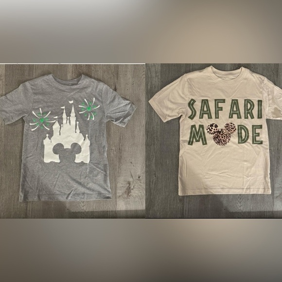 Set of 2‎ Disney-Inspired Boys’ T-Shirts - Safari Mode & Castle Fireworks Size 6 - Picture 1 of 3